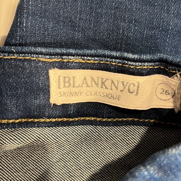 Jeans - Picture 12 of 13